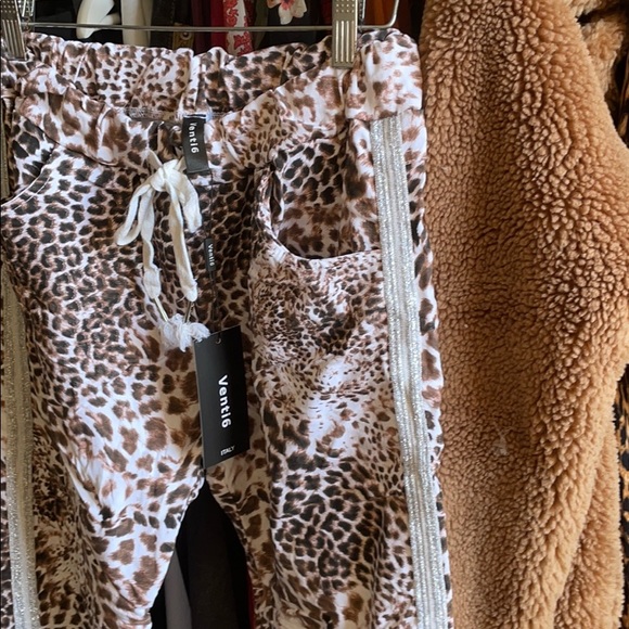 Leopard jogger - Picture 4 of 7